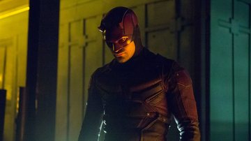 Demolidor aparece com novo uniforme nos bastidores de série da Marvel (Foto: Reprodução/Marvel Television)