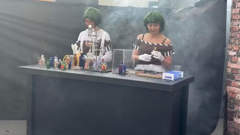 Immersive Willy Wonka exhibit scares kids in UK