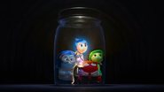 Novas emoções querem dominar a mente de Riley no trailer de Divertida Mente 2 (Foto: Reprodução/Disney-Pixar)