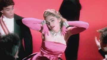 Madonna em clipe de 'Material Girl' (Reprodução)