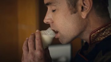 Por que o Capitão Pátria bebe tanto leite? Antony Starr responde - Reprodução/Amazon Prime Video