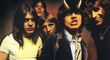 None - AC/DC na capa de Highway To Hell (Foto: Divulgação)