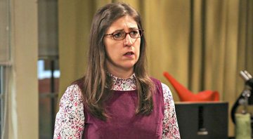 None - Amy em The Big Bang Theory (Foto: Divulgação / CBS)