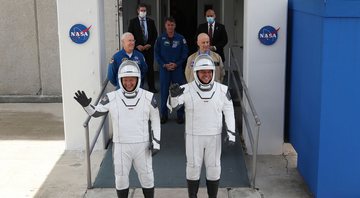 None - Astronautas Bob Behnken e Doug Hurley (Foto: Joe Raedle / Getty Images News)