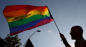 Bandeira gay na Parada do Orgulho em Barcelona, Espanha, em 2015 (Foto: Pablo Blazquez Dominguez/Getty Images)