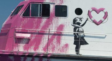Barco de Banksy (Foto: Reprodução / Twitter)