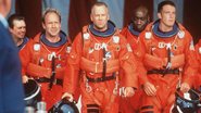 Bruce Willis, Ben Affleck e mais no filme Armagedom (Foto: Reprodução IMDb)