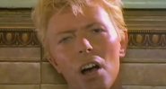 David Bowie no clipe de "Let's Dance" (Foto: Reprodução/Youtube)