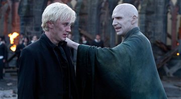 Draco Malfoy (Tom Felton) e Voldemort (Ralph Fiennes) em Harry Potter (Foto: Divulgação)