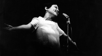 Elis Regina se apresenta no III Festival da Record, em 1967 (Foto: Agência Estado via AP Images)
