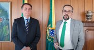 Presidente Jair Bolsonaro e Abraham Weintraub em vídeo (Foto: Reprodução/YouTube)