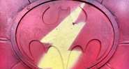 Uniforme misterioso de Batman em The Flash (Foto: Reprodução/Instagram)