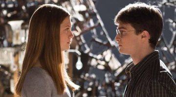 None - Harry Potter e Gina Weasley em O Enigma do Príncipe (Foto: Reprodução /Twitter)