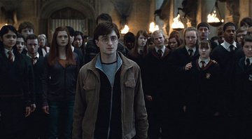 Personagens de Harry Potter em cena de Relíquias da Morte: Parte 2 (Foto: Reproduçâo/Warner Bros.)
