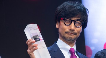 None - Hideo Kojima recebe prêmio de direção criativa no festival de cinema de Colônia (Foto: Malte Ossowski/ AP)
