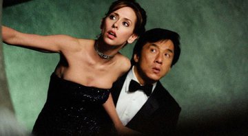 Jennifer Love Hewitt e Jackie Chan em O Terno de Dois Bilhões de Dólares (Foto: Divulgação)