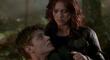 None - Jensen Ackles e Jessica Alba em Dark Angel (Foto: Reprodução/IMDb)