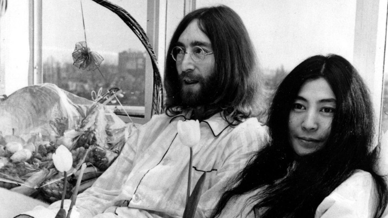 John Lennon e Yoko Ono (Foto: AP)