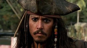 Johnny Depp como Jack Sparrow na franquia Piratas do Caribe (Foto: Divulgação / Disney)