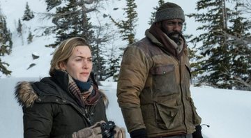 None - Kate Winslet e Idris Elba em Depois Daquela Montanha (Foto: Divulgação)