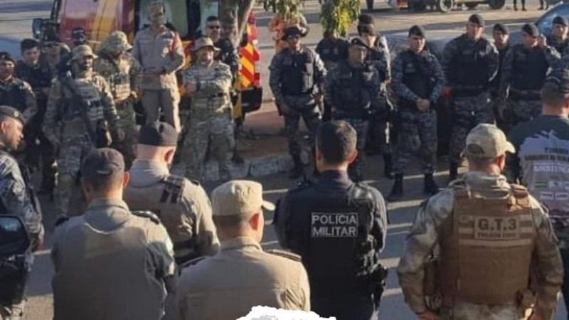 Agentes de segurança após captura de Lázaro Barbosa (Foto: reprodução Twitter/ Alexandre Ramagem)