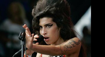 Amy Winehouse: campeã de vendas em 2007 - AP