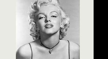Marilyn Monroe vestindo o Moon of Baroda, seu "melhor amigo" - Reprodução