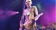 Billy Corgan vai ser homenageado por sua contribuição ao rock; Jimmy Chamberlin (baterista) também crava suas mãos no cimento - AP