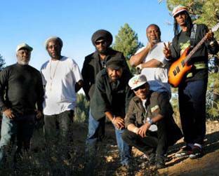 A banda Toch Meets Marley acompanha Buddy Wailer no show em SP - Reprodução
