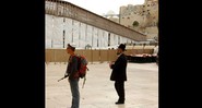 Homem armado no Muro das Lamentações, Jerusalém
