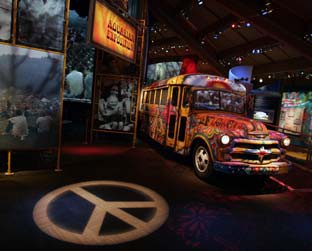 O museu tem mostras interativas e cerca de 20 filmes sobre Woodstock - AP