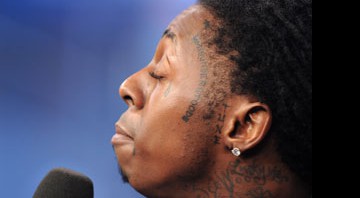 Lil Wayne é o novo rapper a dominar a música, com um milhão de cópias vendidas em uma semana - AP