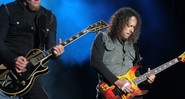James Hetfield (esq.) e Kirk Hammett mandaram hits e novas em Reading (23/8/2008) - Divulgação