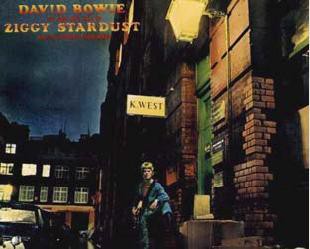 The Rise and Fall of Ziggy Stardust and the Spiders from Mar, álbum clássico de David BOowie, foi eleito o mais gay de todos os tempos - Reprodução