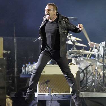 Bono Box em ação, na U2 360º Tour