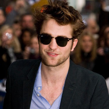 Robert Pattinson lidera lista de mais bem vestidos da revista GQ