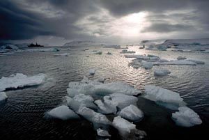Cientistas afirmam que o nível do mar pode subir 2,71 metros até o fim de século