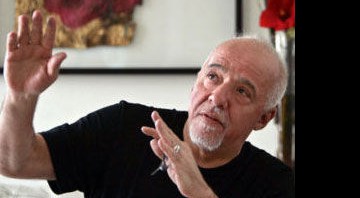 Paulo Coelho e o desafio da espada
