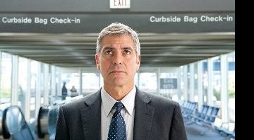 NAS NUVENS - George Clooney voa e prepara demissões - DIVULGAÇÃO