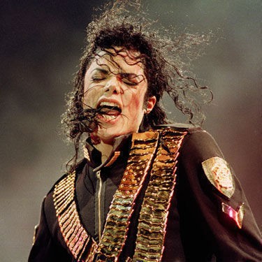 Michael Jackson foi declarado como um homem de 50 anos saudável e com um coração forte