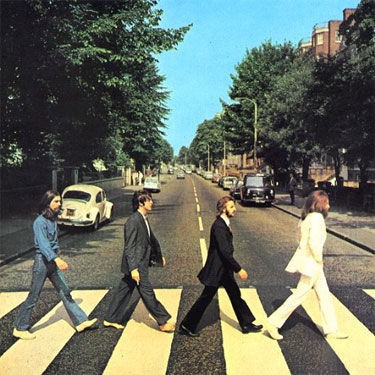 Capa do disco Abbey Road, dos Beatles: estúdios imortalizados pela banda não está à venda, diz gravadora
