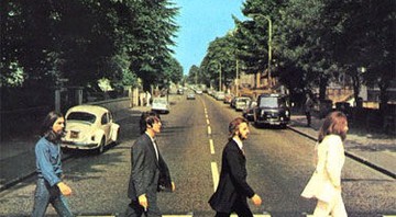Capa do disco <i>Abbey Road</i>, dos Beatles: estúdios imortalizados pela banda não está à venda, diz gravadora - Reprodução