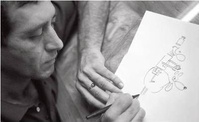 <b>ENGAJADO E ALUCINADO</b> Glauco desenha Geraldinho, um de seus personagens mais famosos. Nos últimos anos, as tiras que produzia eram especialmente dedicadas às críticas sociais - Otavio Dias de Oliveira / Folha Imagem