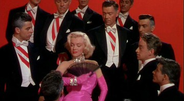 Vestido rosa usado por Marilyn Monroe no filme <i>Os Homens Preferem as Loiras</i>, de 1953, será leiloado - Reprodução