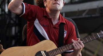 Rivers Cuomo no último festival Bonnaroo, nos Estados Unidos, em 12 de junho de 2010 - AP