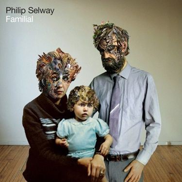 Capa do disco Familial, o primeiro solo de Phil Selway