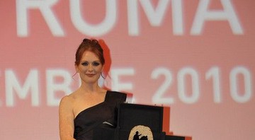 Julianne Moore recebe o prêmio Marco Aurélio no Festival de Cinema de Roma - AP