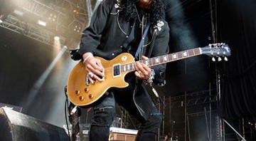 Slash anunciou três apresentações no Brasil em abril de 2011 - AP