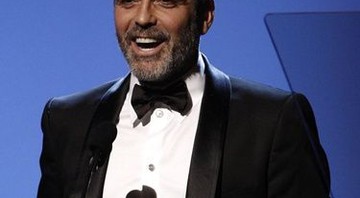 George Clooney está por trás da adaptação de uma peça que reconta o caso da empresa Enron - AP