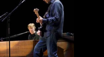 Cerca de 70 guitarras de Eric Clapton estarão a venda em leilão beneficente - Reprodução/site oficial